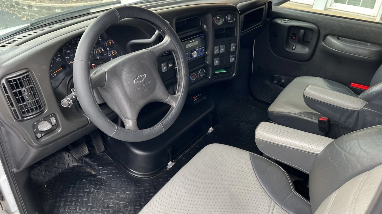 2006 Chevrolet Kodiak - Image 5 of 9
