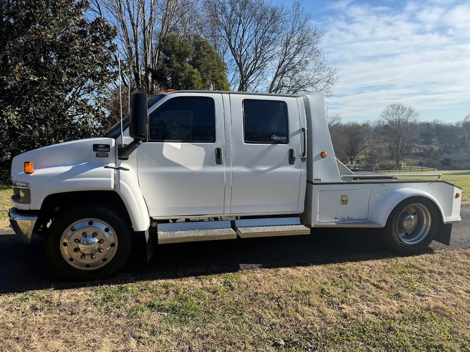 2006 Chevrolet Kodiak - Image 3 of 21