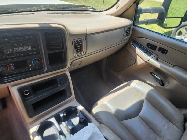 2006 Chevrolet C/K - Image 16 of 31