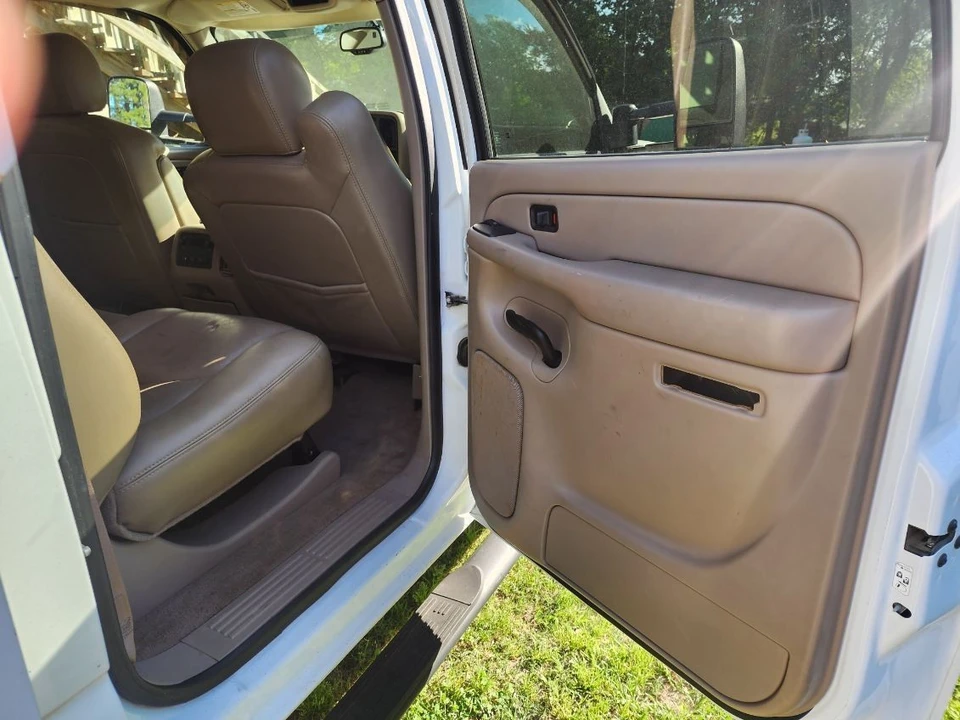 2006 Chevrolet C/K - Image 22 of 31