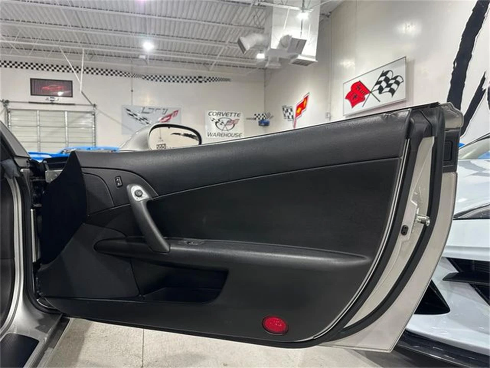2006 Chevrolet Corvette C6 - Image 16 of 30