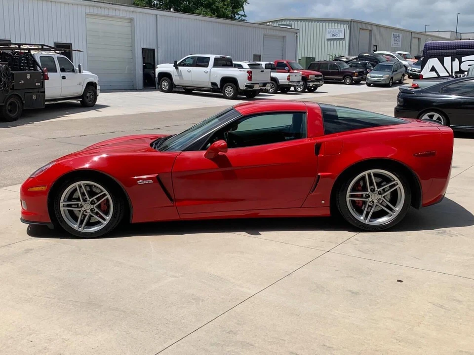 2006 Chevrolet Corvette C6 - Image 10 of 23