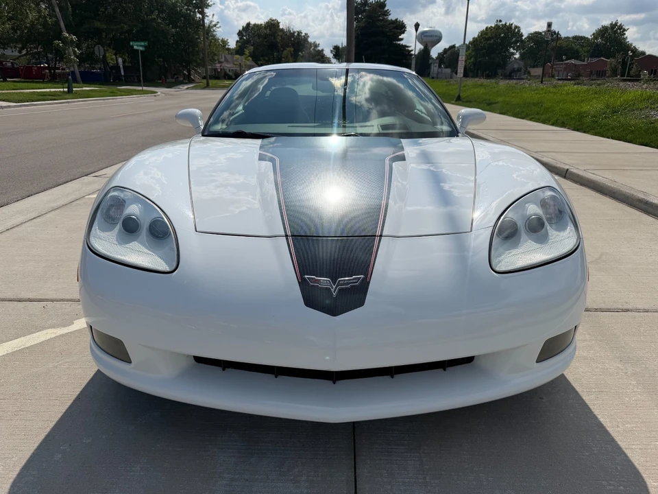 2006 Chevrolet Corvette C6 - Image 2 of 24