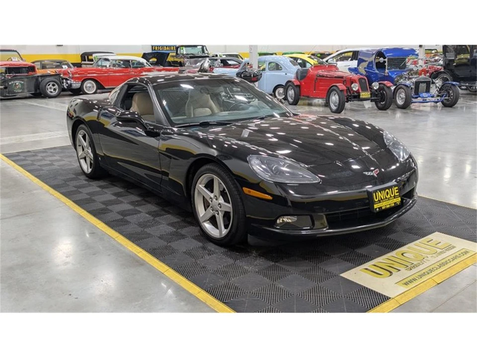 2006 Chevrolet Corvette C6 - Image 2 of 10