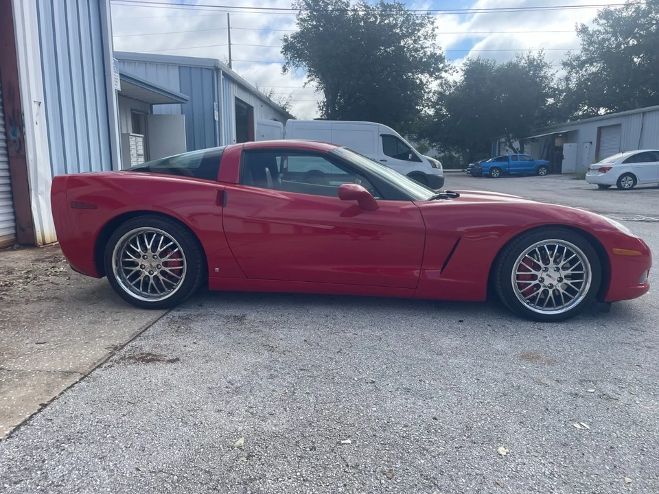 2006 Chevrolet Corvette C6 - Image 2 of 10