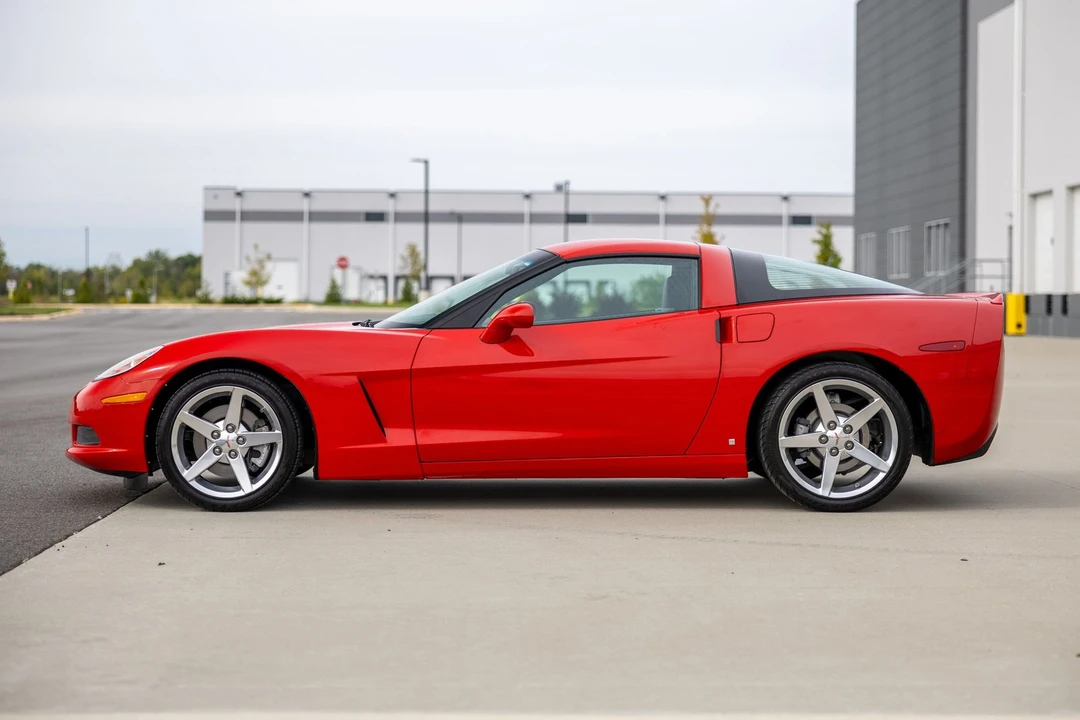 2006 Chevrolet Corvette C6 - Image 12 of 21