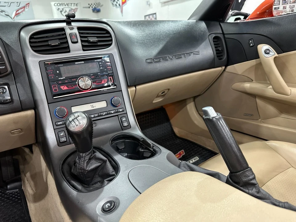 2006 Chevrolet Corvette C6 - Image 16 of 20