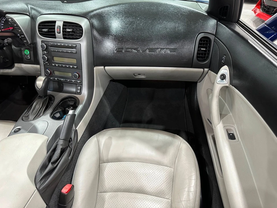 2006 Chevrolet Corvette C6 - Image 12 of 21