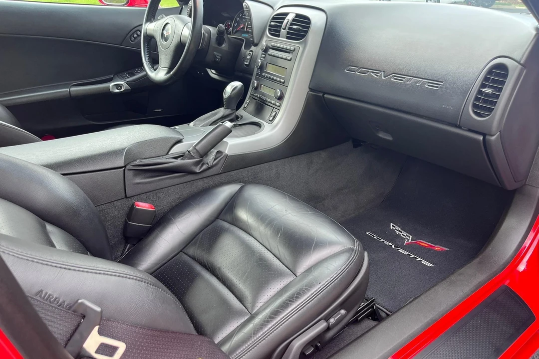 2006 Chevrolet Corvette C6 - Image 14 of 31