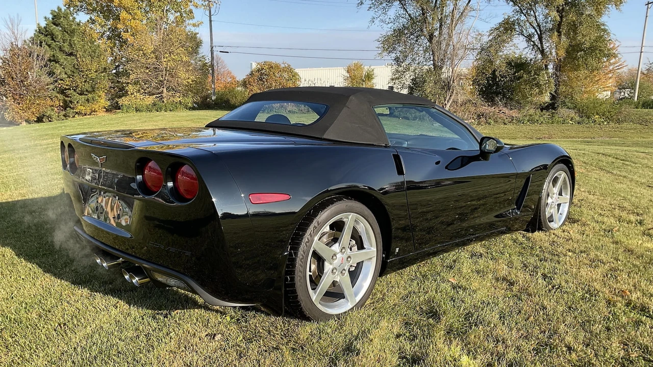 2006 Chevrolet Corvette C6 - Image 11 of 13