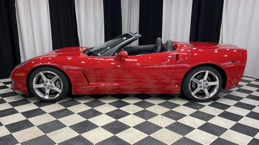 2006 Chevrolet Corvette C6 - Image 2 of 11