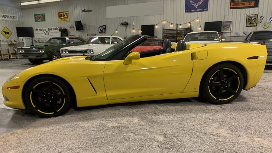 2006 Chevrolet Corvette C6 - Image 2 of 10