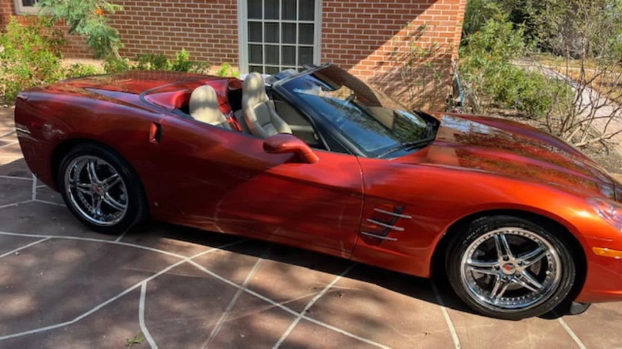 2006 Chevrolet Corvette C6 - Image 2 of 10
