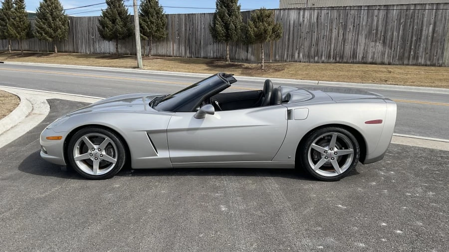 2006 Chevrolet Corvette C6 - Image 2 of 11