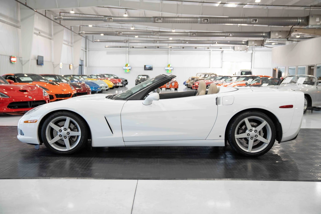 2006 Chevrolet Corvette C6 - Image 2 of 31