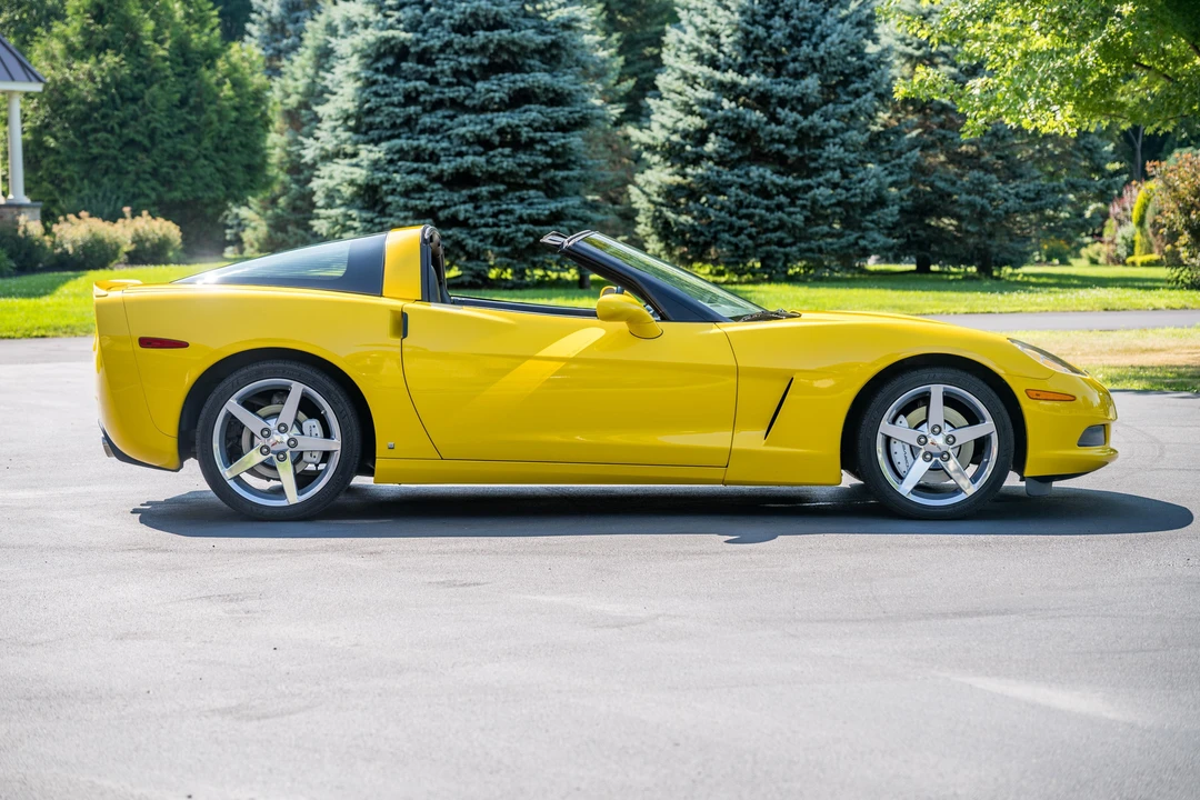 2006 Chevrolet Corvette - Image 3 of 31