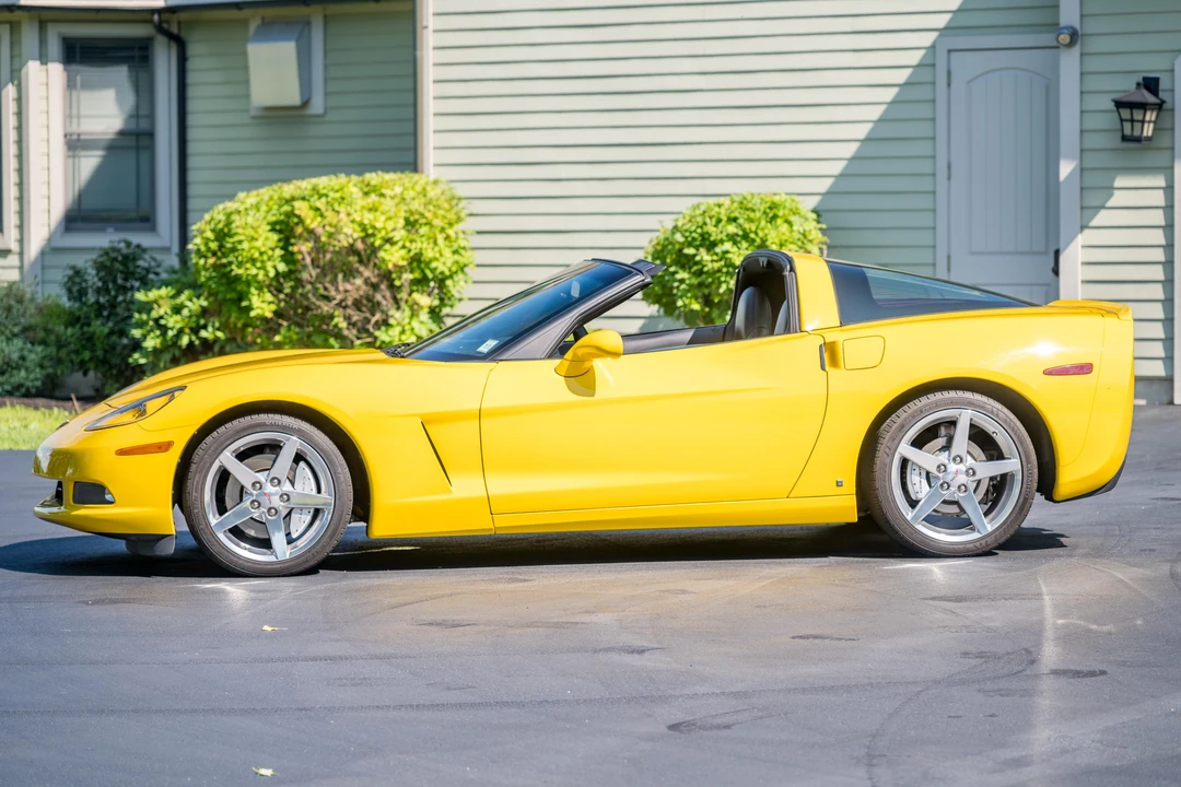2006 Chevrolet Corvette - Image 9 of 31