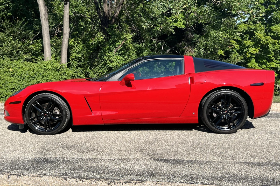 2006 Chevrolet Corvette C6 - Image 3 of 7