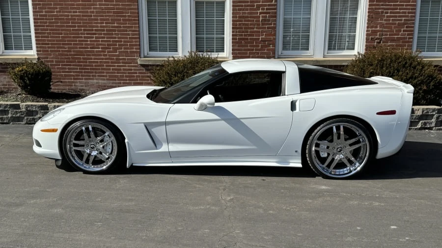 2006 Chevrolet Corvette C6 - Image 2 of 10