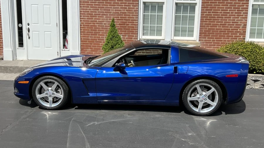 2006 Chevrolet Corvette C6 - Image 2 of 12