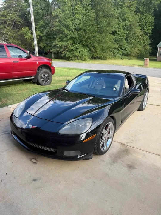 2006 Chevrolet Corvette C6 - Image 2 of 10