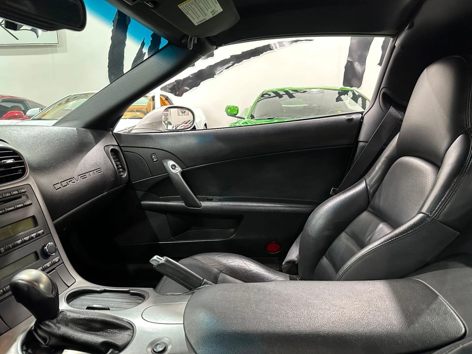 2006 Chevrolet Corvette C6 - Image 14 of 21