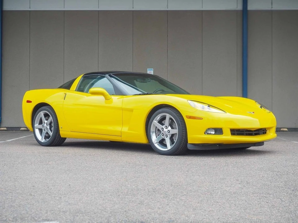2006 Chevrolet Corvette C6 - Image 2 of 12