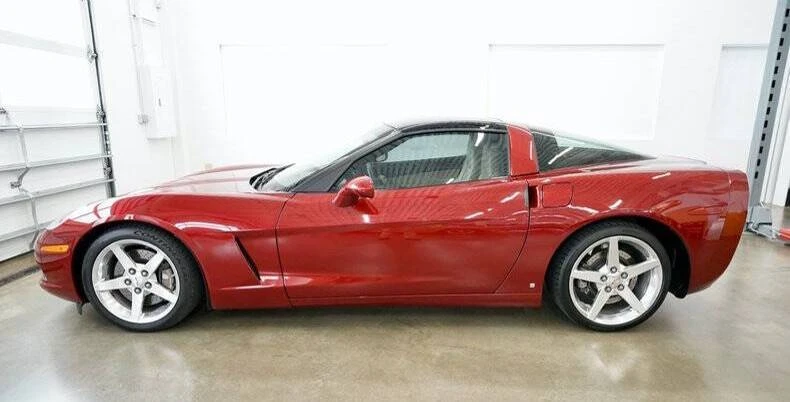 2006 Chevrolet Corvette C6 - Image 2 of 12