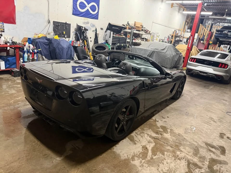 2006 Chevrolet Corvette C6 - Image 2 of 15