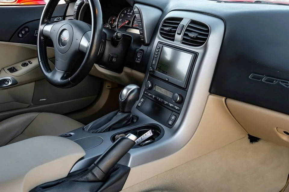 2006 Chevrolet Corvette C6 - Image 16 of 20