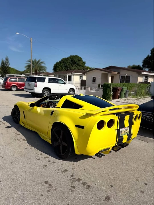 2006 Chevrolet Corvette C6 - Image 2 of 11