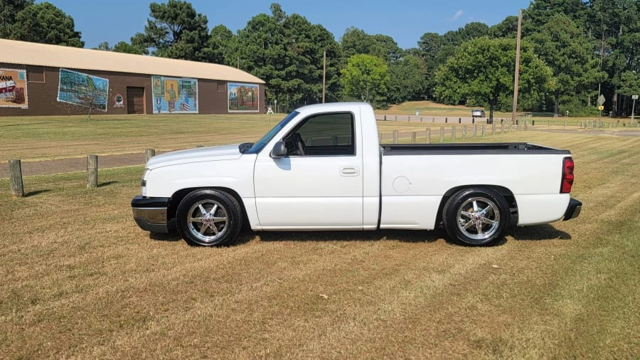 2006 Chevrolet Silverado 1st Gen - Image 2 of 17
