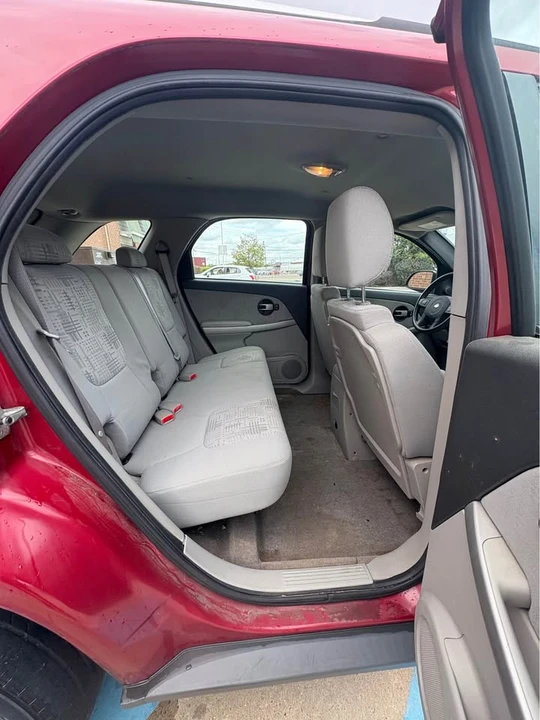 2006 Chevrolet Equinox - Image 10 of 11