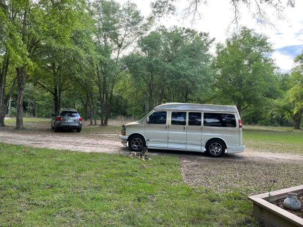2006 Chevrolet Express - Image 2 of 10