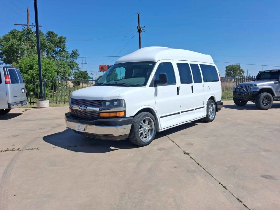 2006 Chevrolet Express - Image 6 of 6