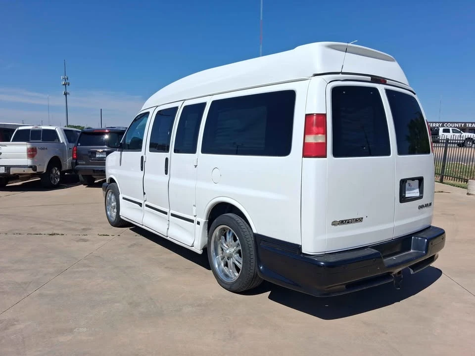 2006 Chevrolet Express - Image 3 of 6