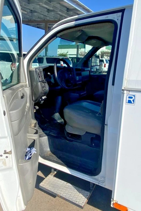 2006 Chevrolet Express - Image 6 of 20
