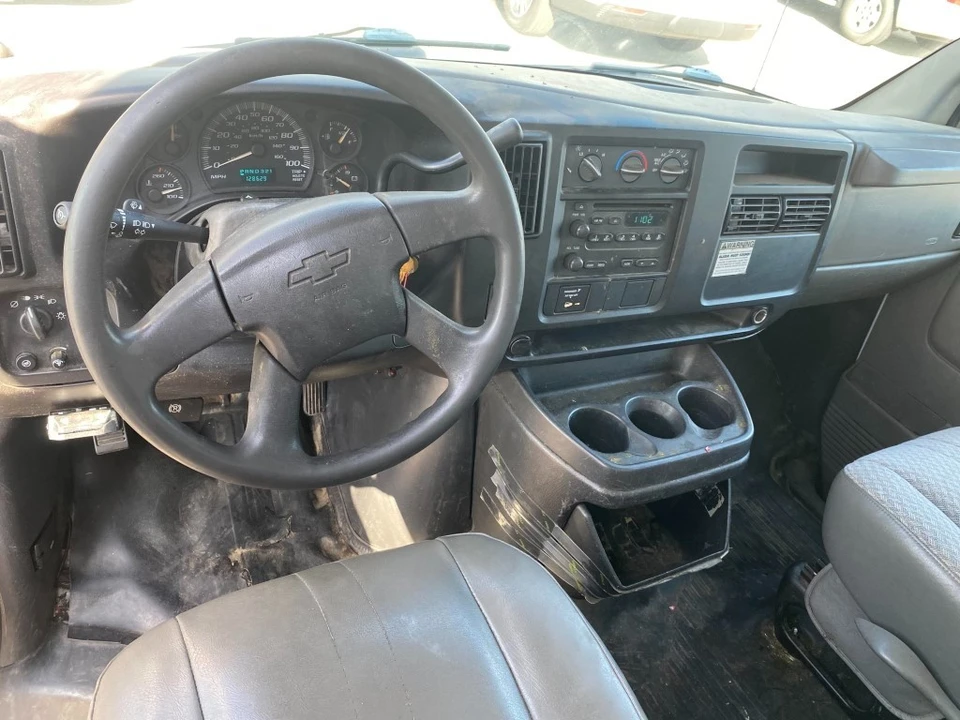 2006 Chevrolet Express - Image 5 of 20