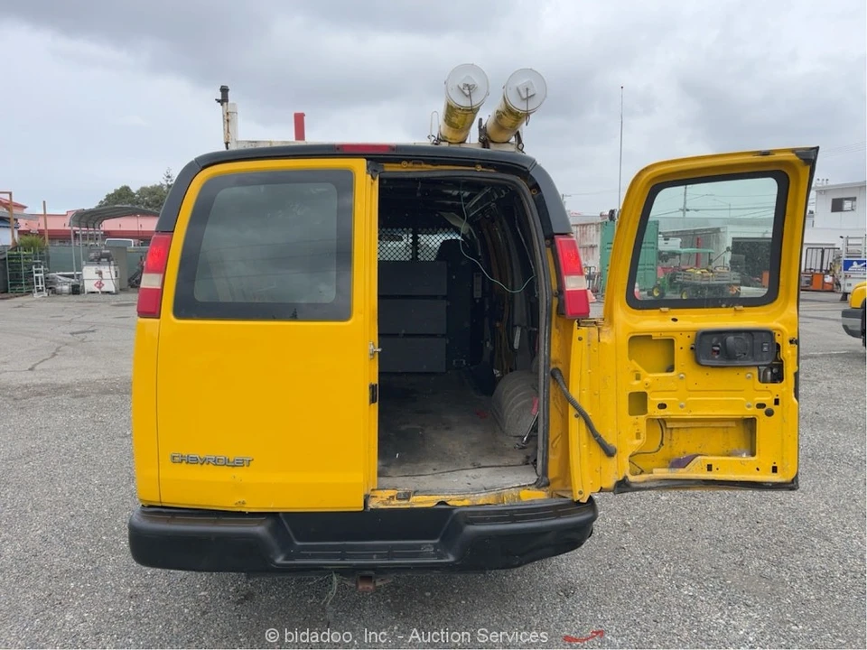 2006 Chevrolet Express - Image 9 of 12