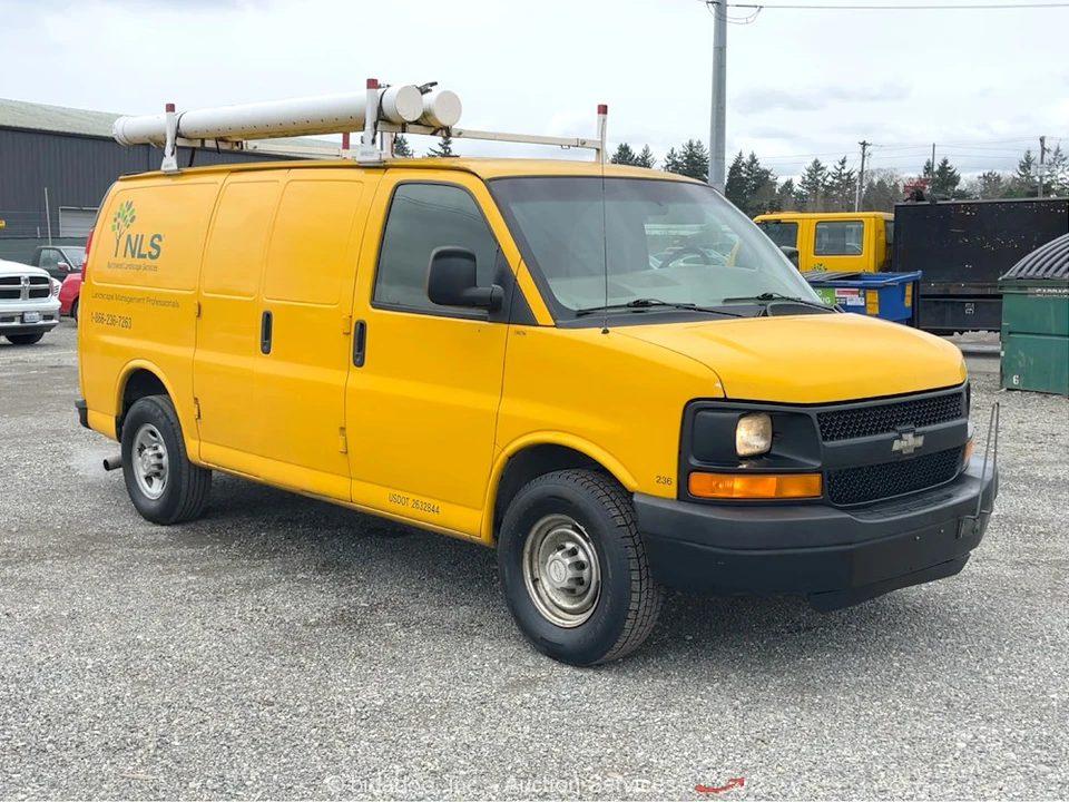 2006 Chevrolet Express - Image 2 of 12