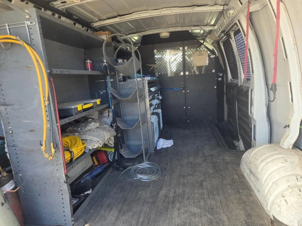 2006 Chevrolet Express - Image 6 of 9