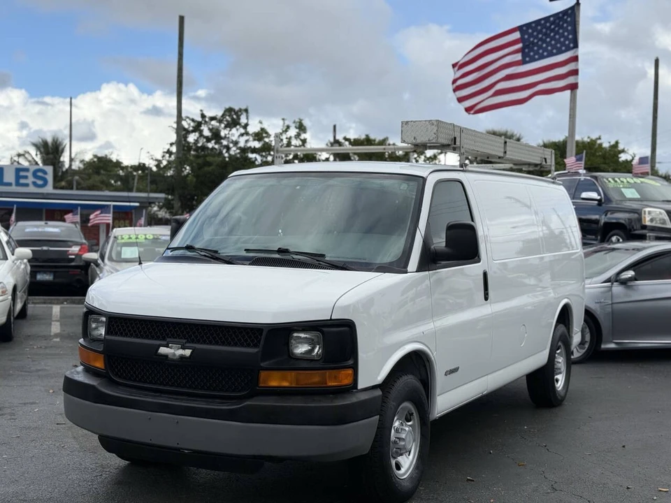 2006 Chevrolet Express - Image 2 of 21