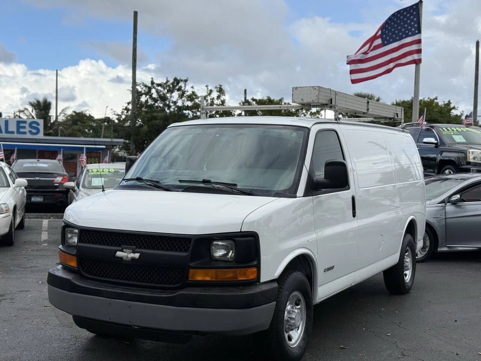 2006 Chevrolet Express - Image 12 of 21