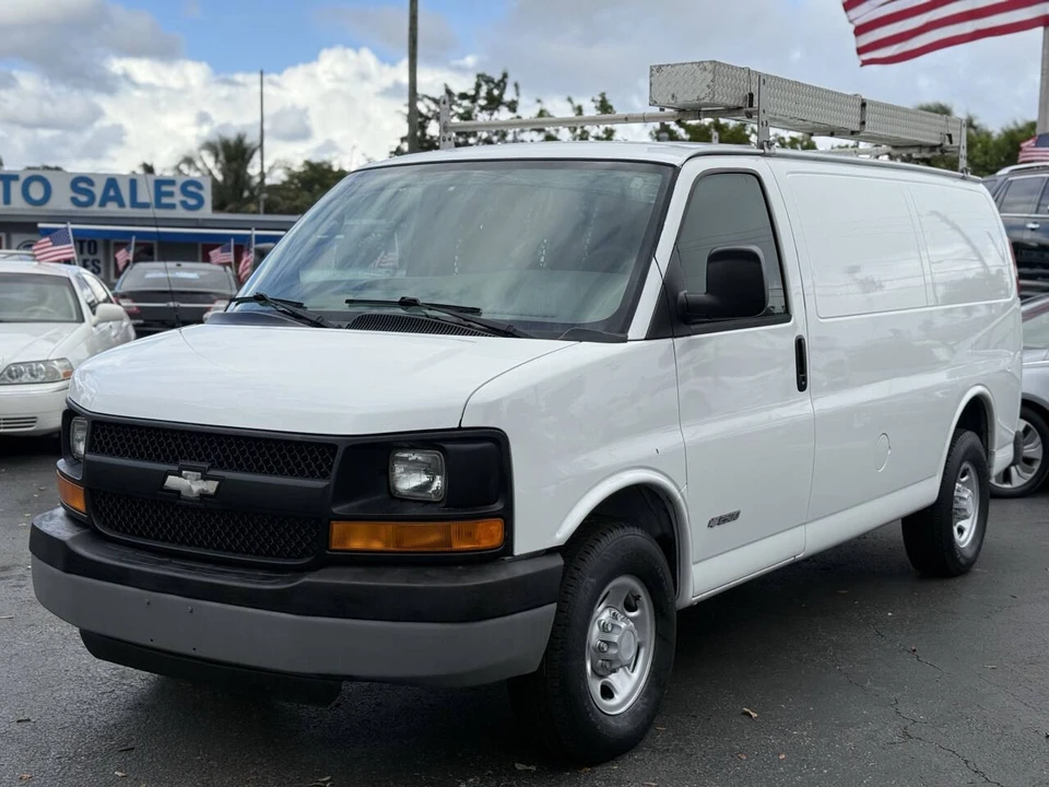 2006 Chevrolet Express - Image 3 of 21