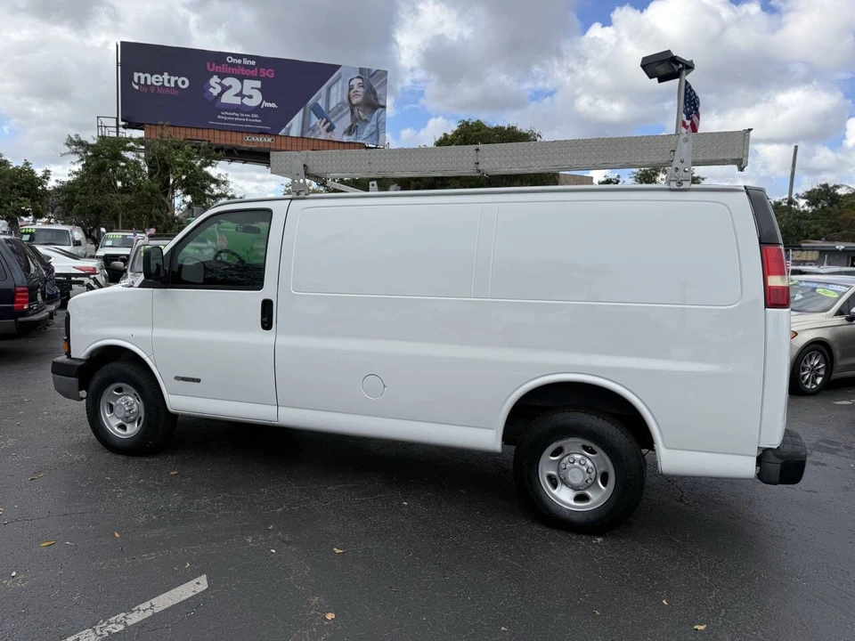 2006 Chevrolet Express - Image 4 of 21