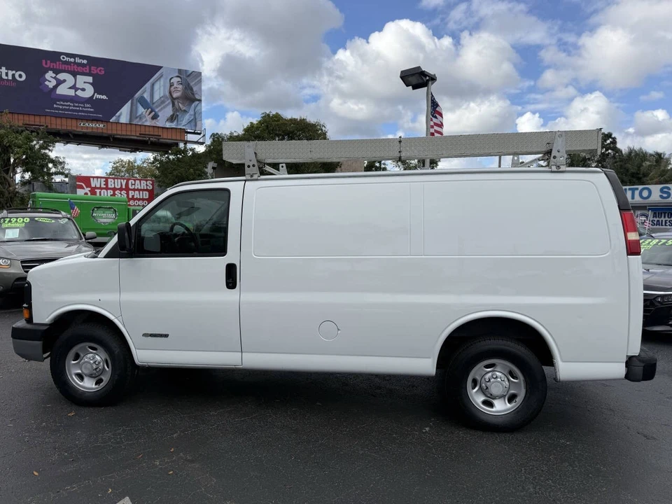 2006 Chevrolet Express - Image 5 of 21