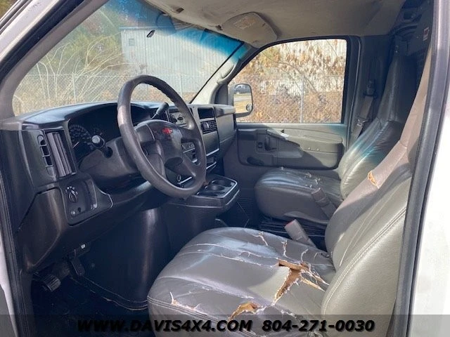 2006 Chevrolet Express - Image 7 of 24