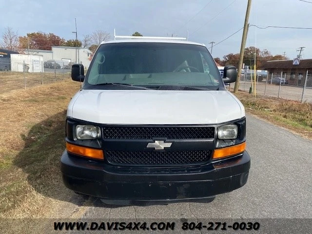 2006 Chevrolet Express - Image 2 of 24