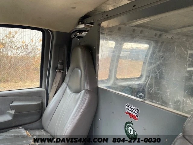 2006 Chevrolet Express - Image 12 of 12