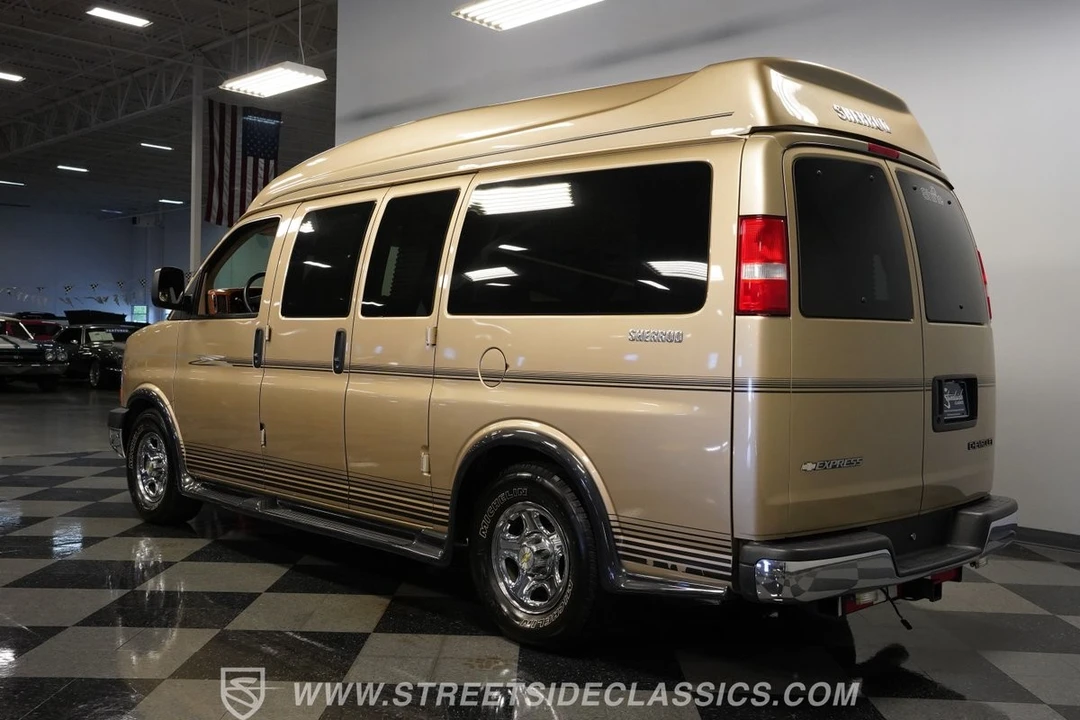 2006 Chevrolet Express - Image 10 of 12